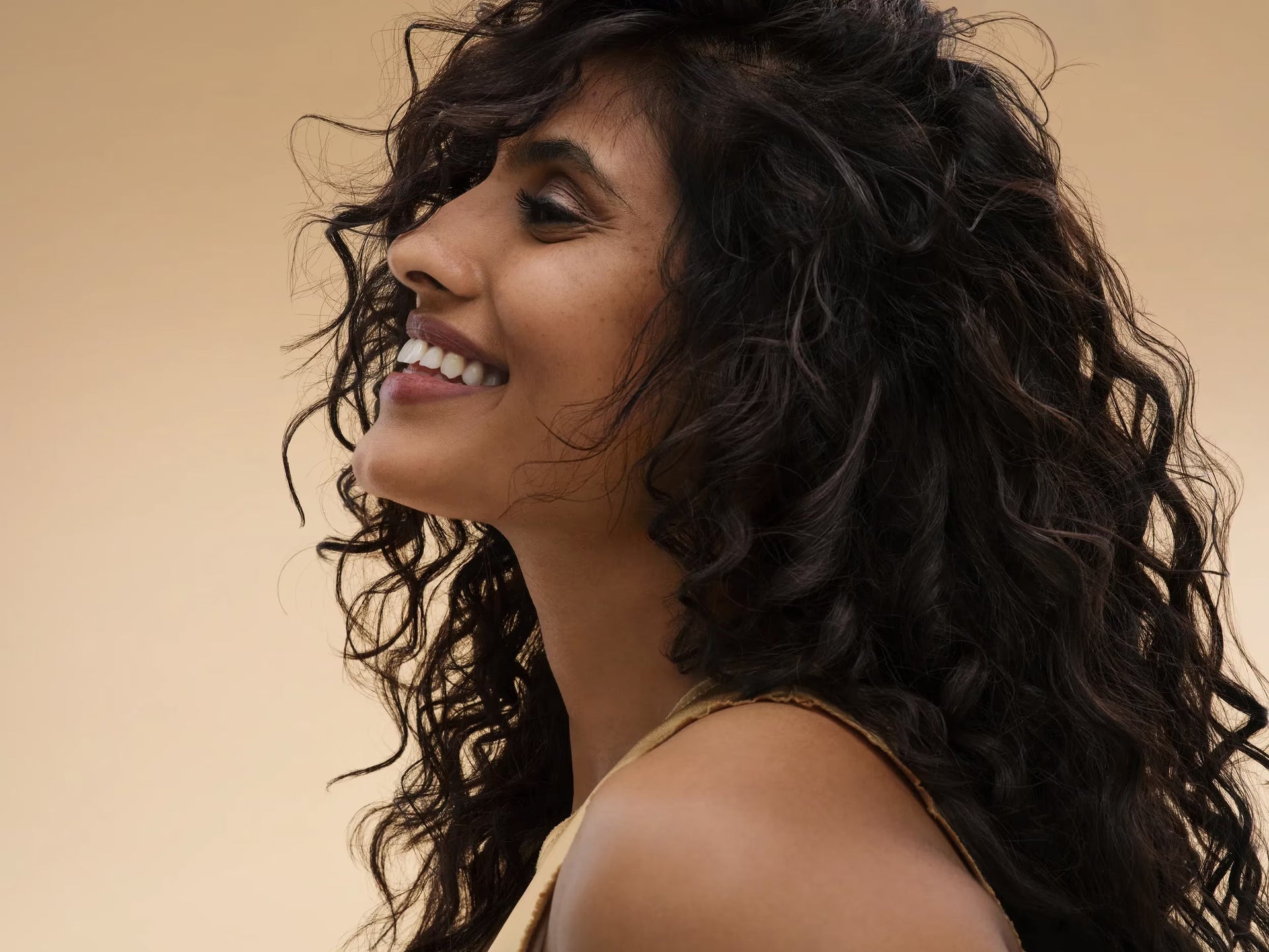 Routine Soin du Soir : 5 Étapes pour Cheveux et Peau Parfaits